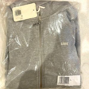 This is a great zip-up hoodie from Levi’s.